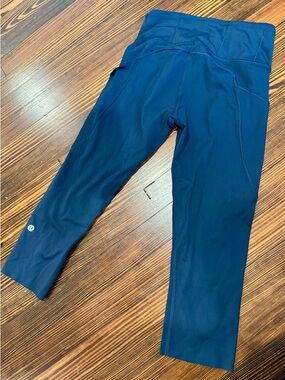 Lululemon leggings size 4- Navy